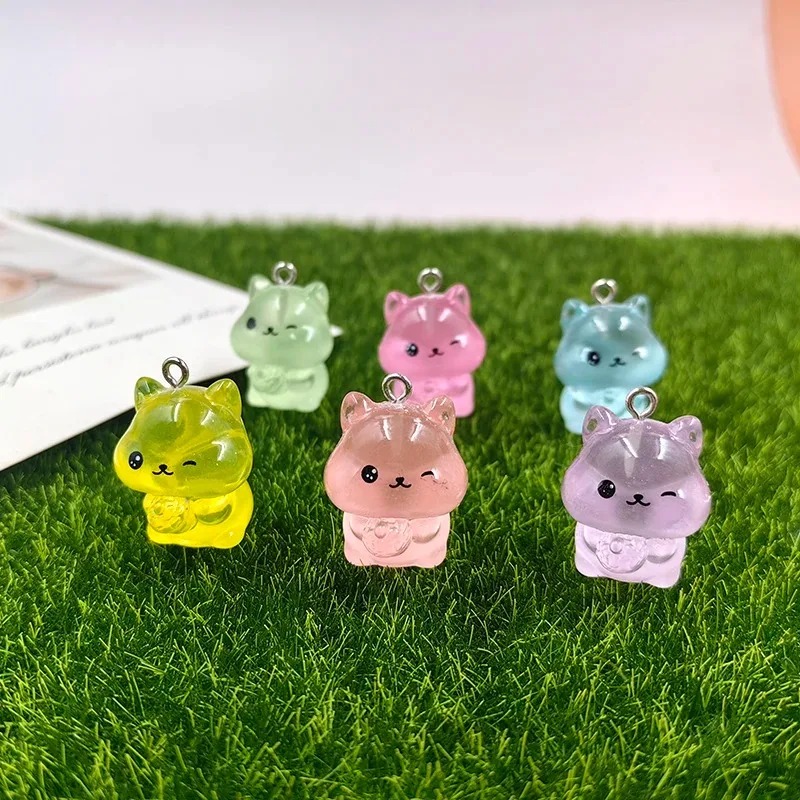 Resin Craft Supplies - 10 個暗闇で光るかわいいリス樹脂チャーム発光動物ペンダント DIY クラフト用品イヤリングキーホルダージュエリー用
