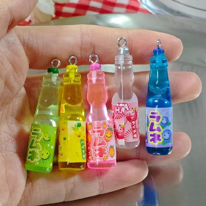 10個入り 小さなソーダボトル レジンチャーム 可愛い飲料ボ - Crafting Resin のレビューと価格