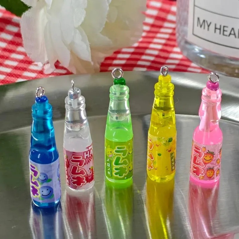 10個入り 小さなソーダボトル レジンチャーム 可愛い飲料ボ - Crafting Resin のレビューと価格